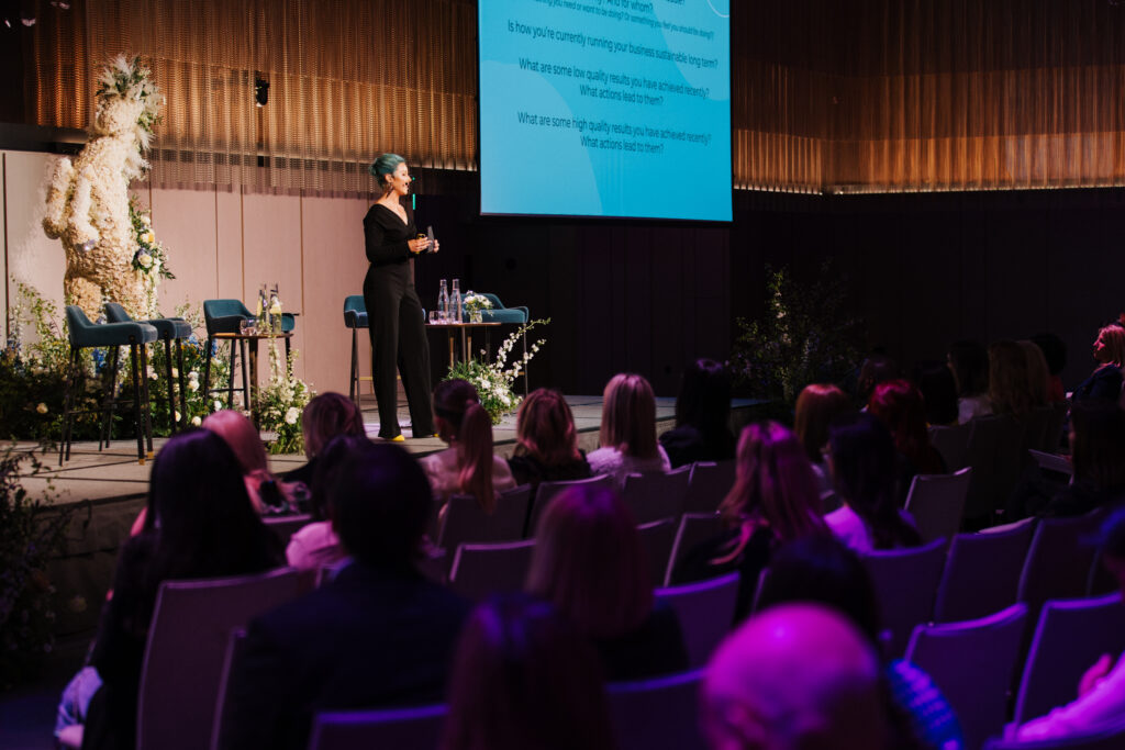 camilla-collins-speaker-confidence-life-coach-business